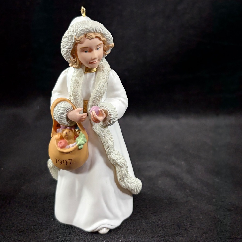 Hallmark 1997 Keepsake Ornament KOLYADA 3rd in‎ Christmas Visitors Series Slavic